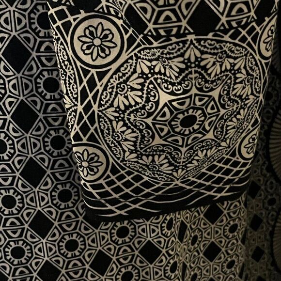 ECI Women's A-Line Dress XL Black Geometric Print Bohemian Long Sleeves - Picture 3 of 10